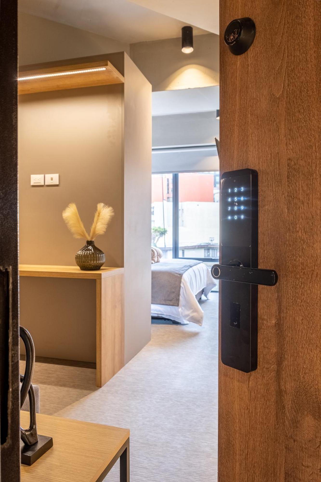 公寓式飯店 Icon 100 Luxury Apartasuites *